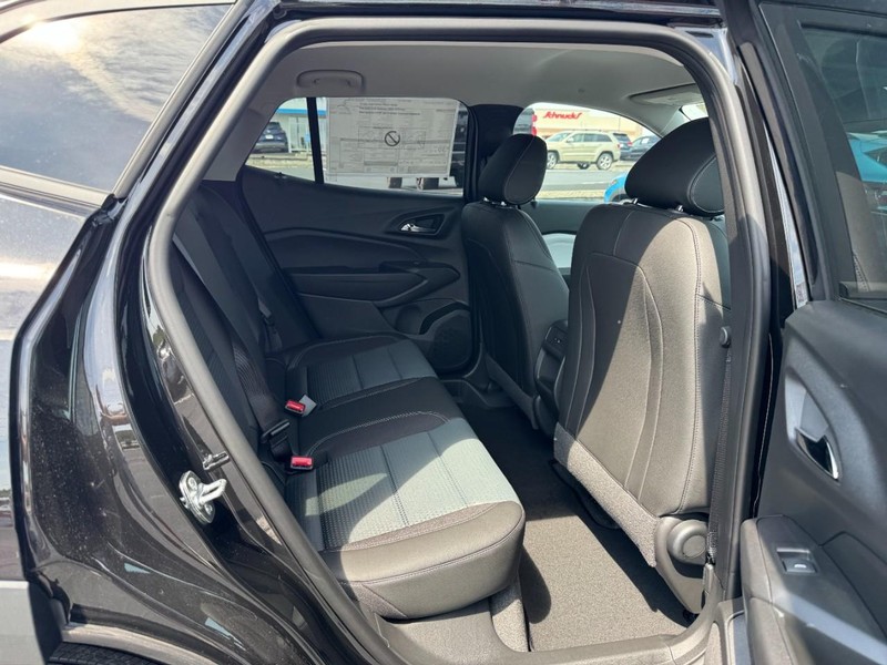 Chevrolet Trax Vehicle Image 06