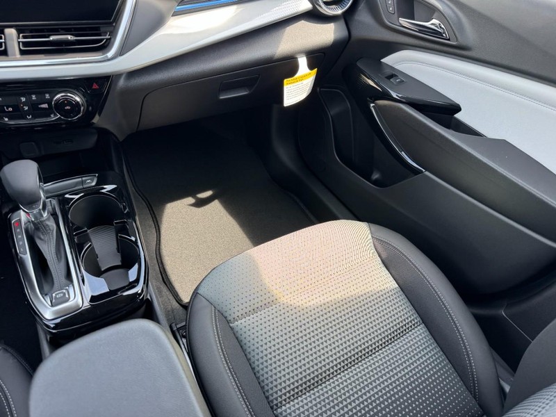 Chevrolet Trax Vehicle Image 11