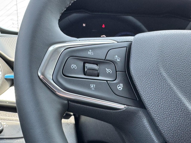 Chevrolet Trax Vehicle Image 12