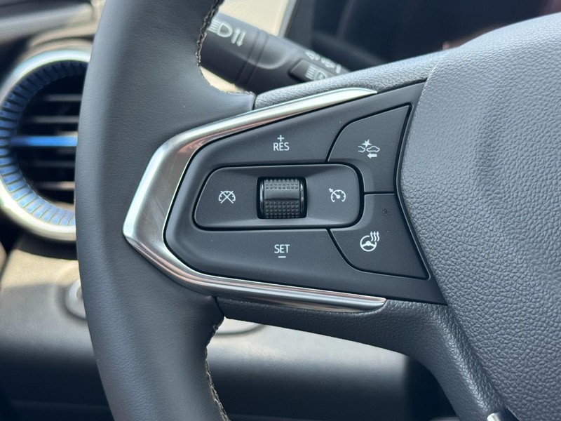 Chevrolet Trax Vehicle Image 11