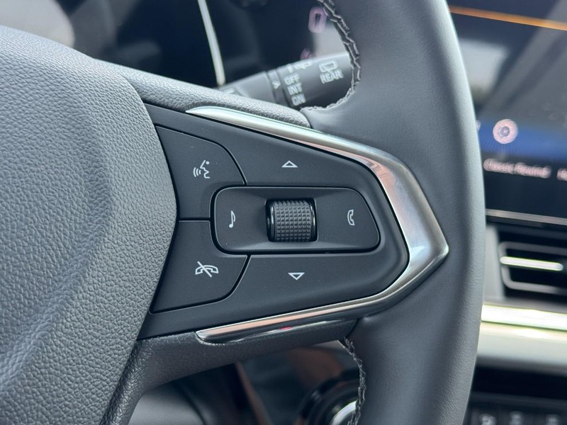 Chevrolet Trax Vehicle Image 12