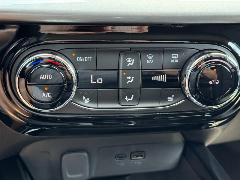 Chevrolet Trax Vehicle Image 13