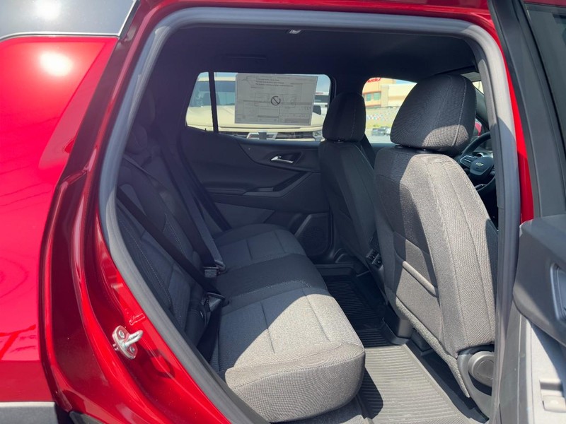 Chevrolet Equinox Vehicle Image 06