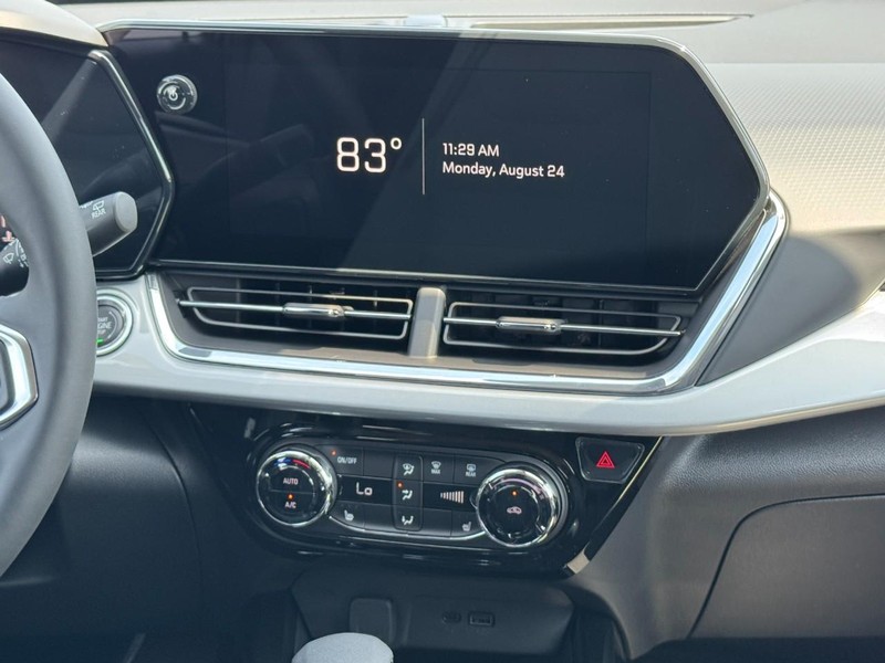 Chevrolet Trax Vehicle Image 09