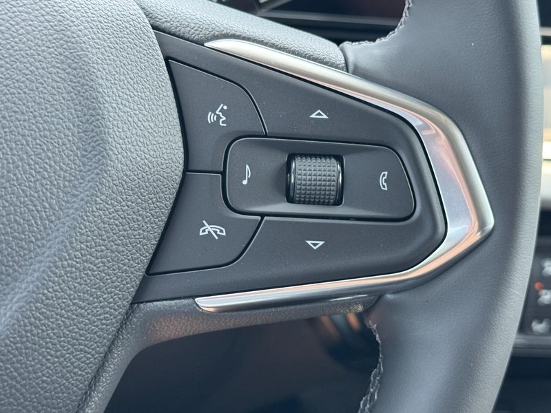 Chevrolet Trax Vehicle Image 12