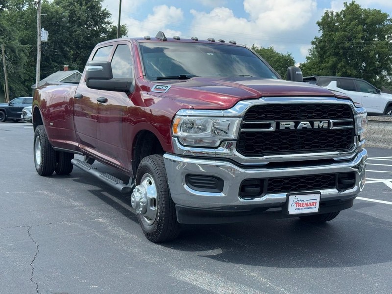 Ram 3500 Vehicle Image 02