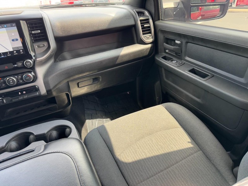 Ram 3500 Vehicle Image 15