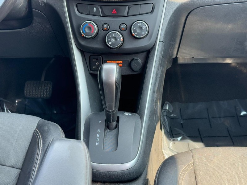 Chevrolet Trax Vehicle Image 14