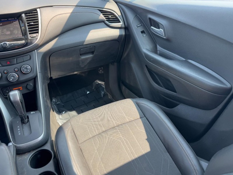 Chevrolet Trax Vehicle Image 15