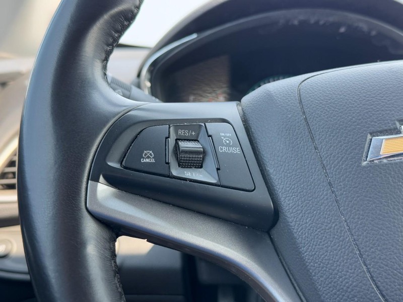 Chevrolet Trax Vehicle Image 16