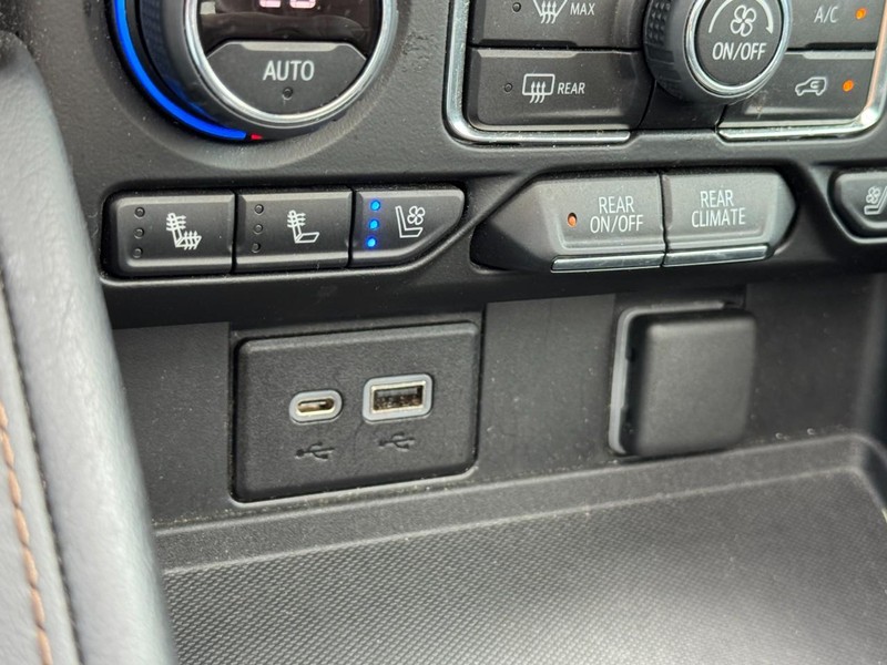 Chevrolet Tahoe Vehicle Image 20