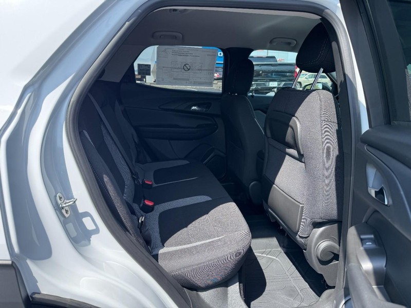 Chevrolet TrailBlazer Vehicle Image 06