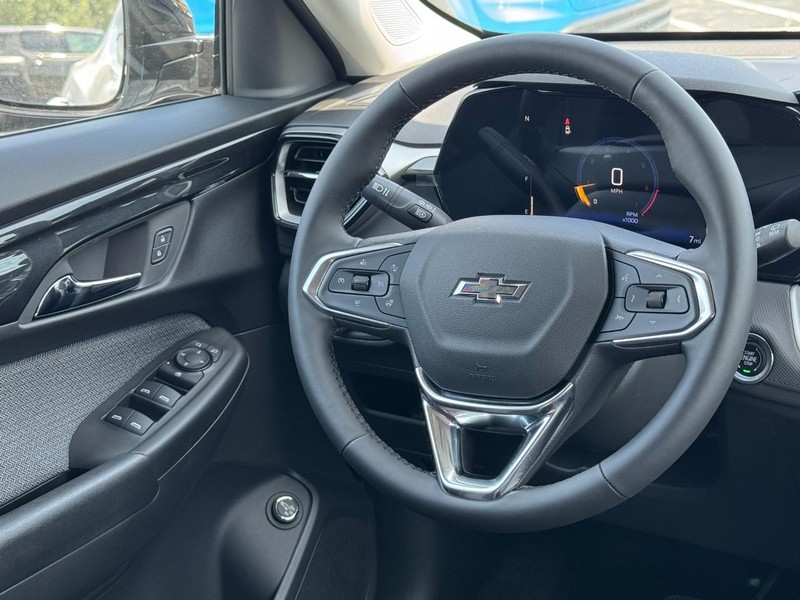 Chevrolet TrailBlazer Vehicle Image 08