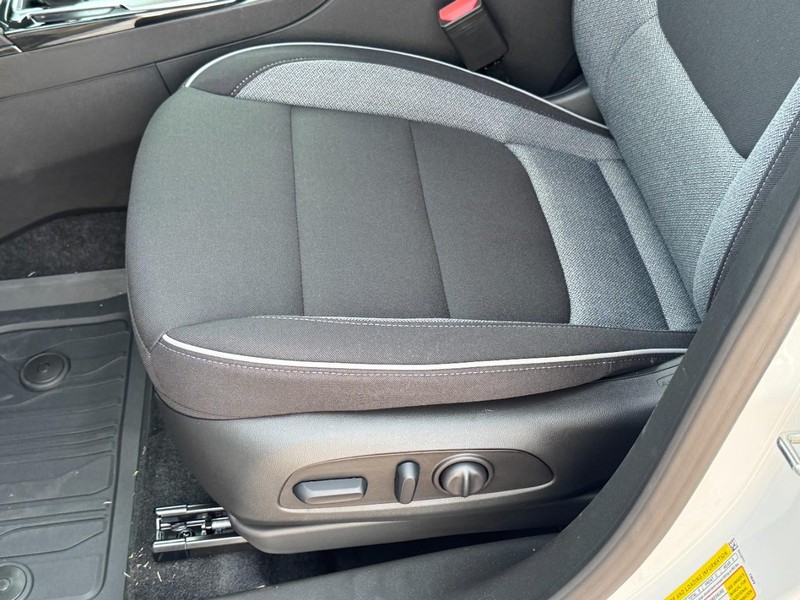 Chevrolet TrailBlazer Vehicle Image 15