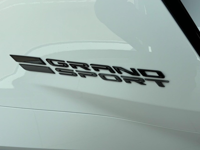 Chevrolet Corvette Vehicle Image 06