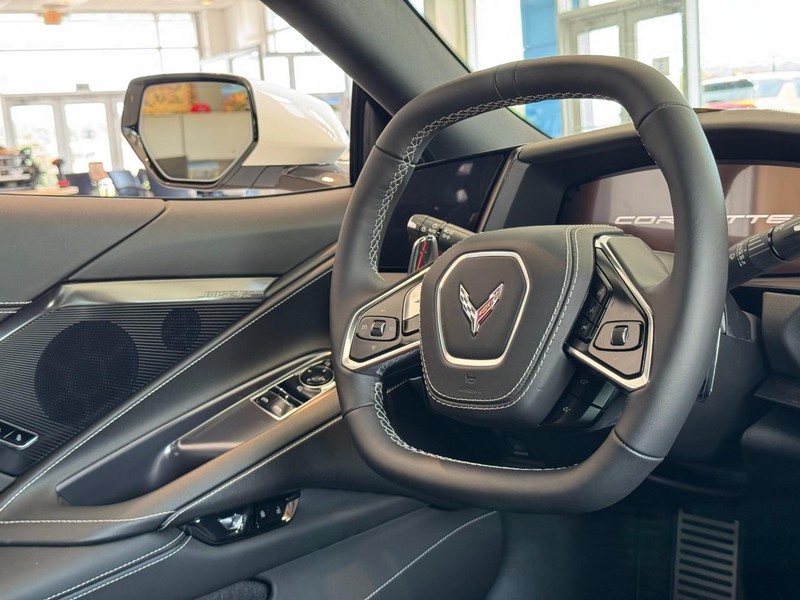 Chevrolet Corvette Vehicle Image 10