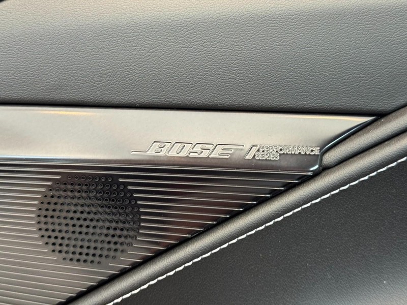 Chevrolet Corvette Vehicle Image 15