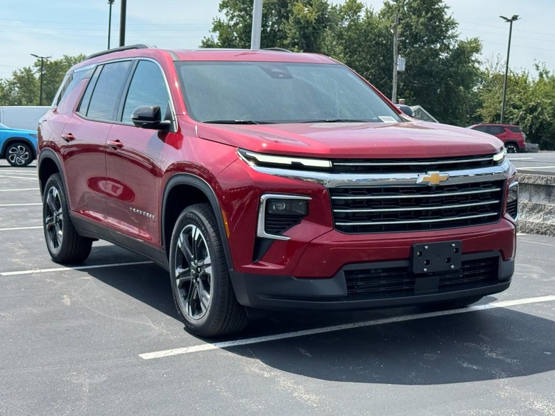 Chevrolet Traverse Vehicle Image 02