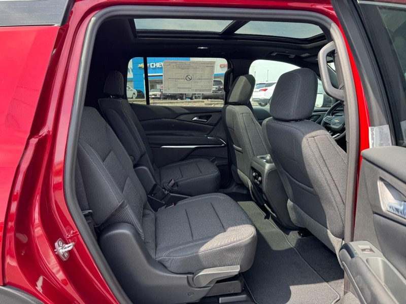 Chevrolet Traverse Vehicle Image 06