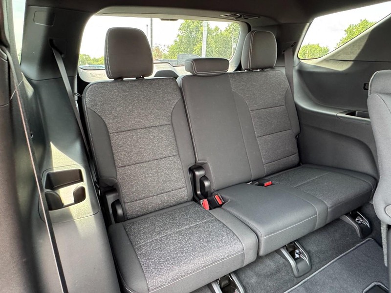 Chevrolet Traverse Vehicle Image 07