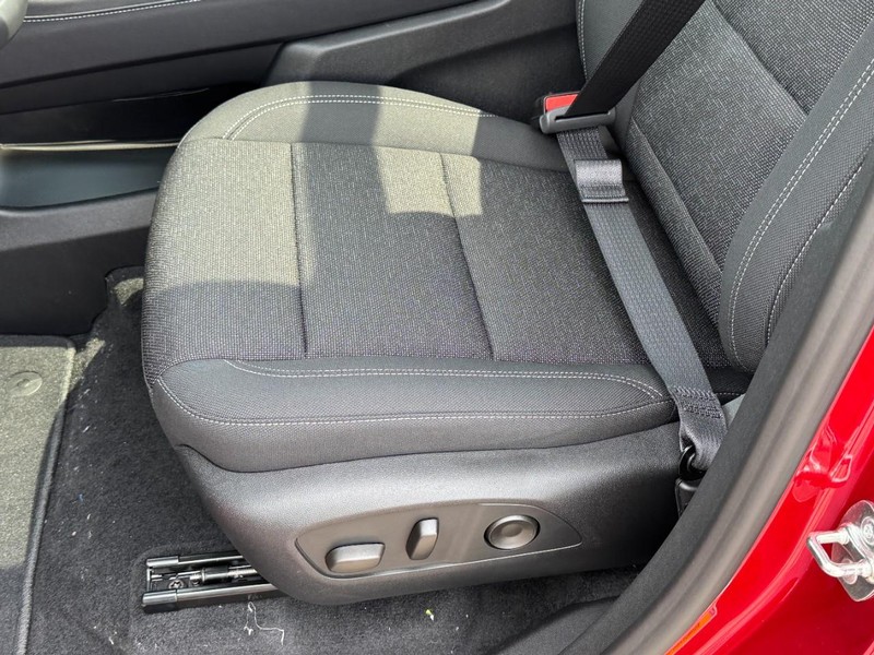 Chevrolet Traverse Vehicle Image 18