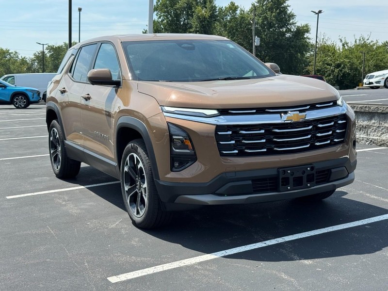 Chevrolet Equinox Vehicle Image 02