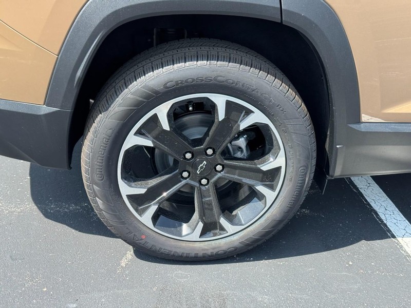 Chevrolet Equinox Vehicle Image 05