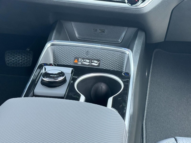 Chevrolet Equinox Vehicle Image 10