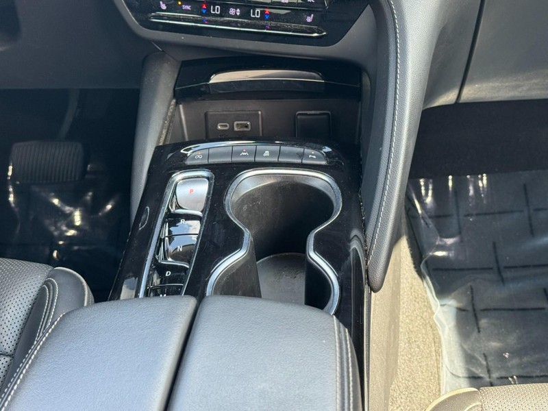 Buick Envision Vehicle Full-screen Gallery Image 14