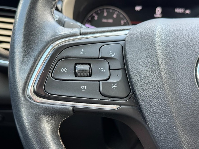 Buick Envision Vehicle Full-screen Gallery Image 17