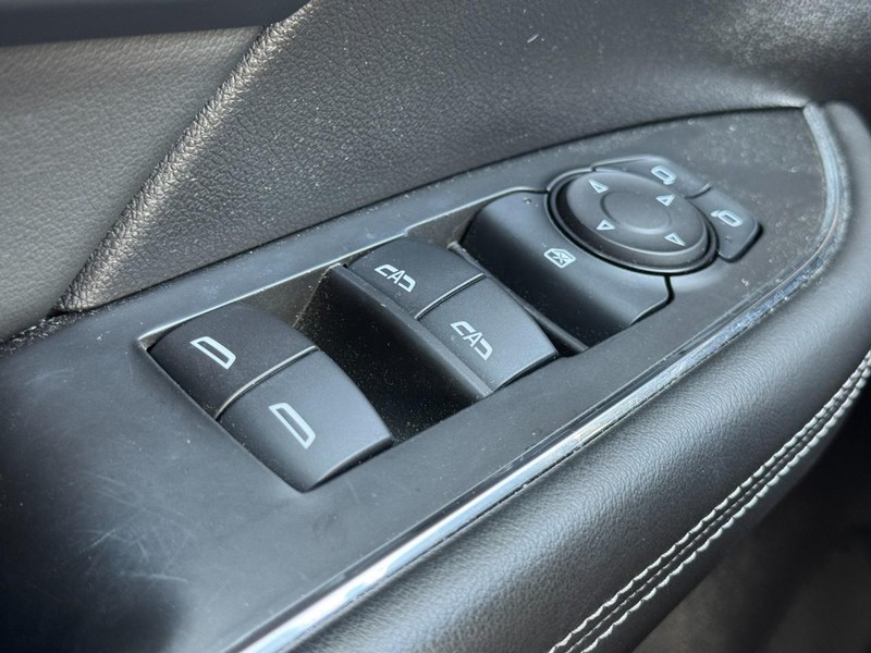 Buick Envision Vehicle Full-screen Gallery Image 22