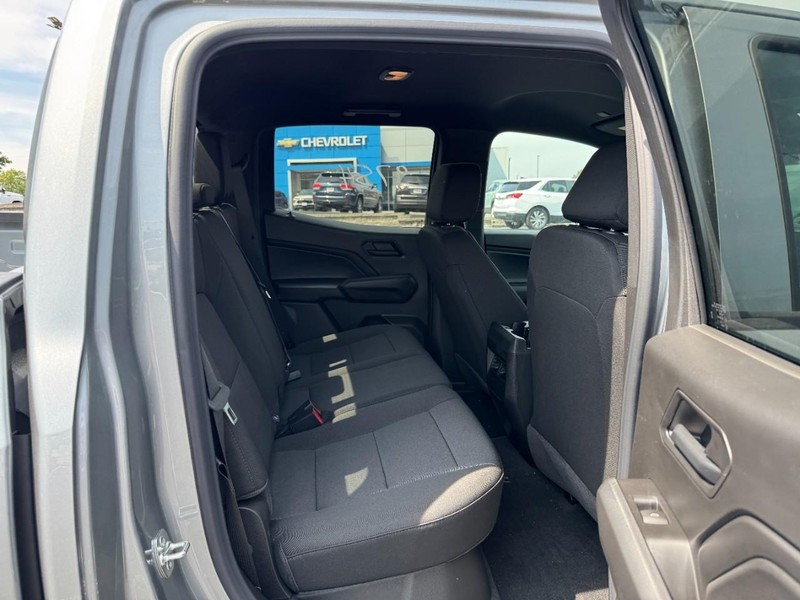 Chevrolet Colorado Vehicle Image 06