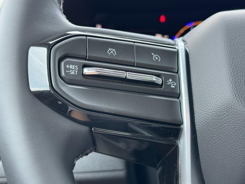 Chevrolet Colorado Vehicle Image 11