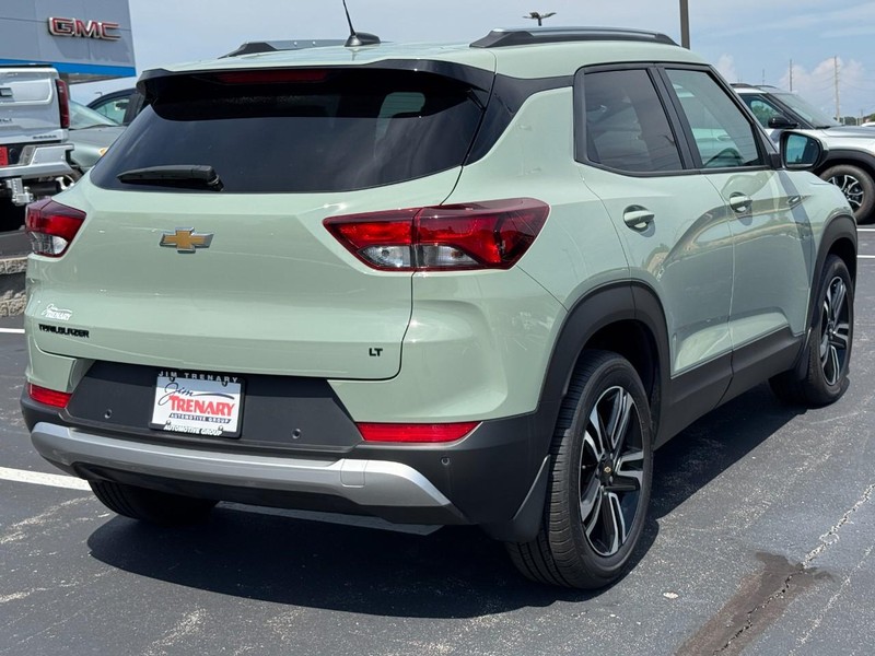 Chevrolet TrailBlazer Vehicle Image 04