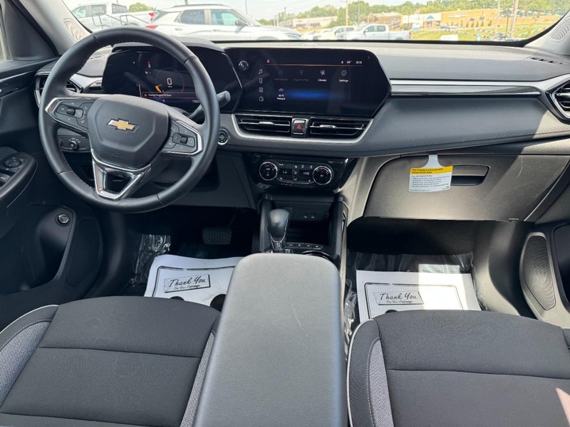 Chevrolet TrailBlazer Vehicle Image 07