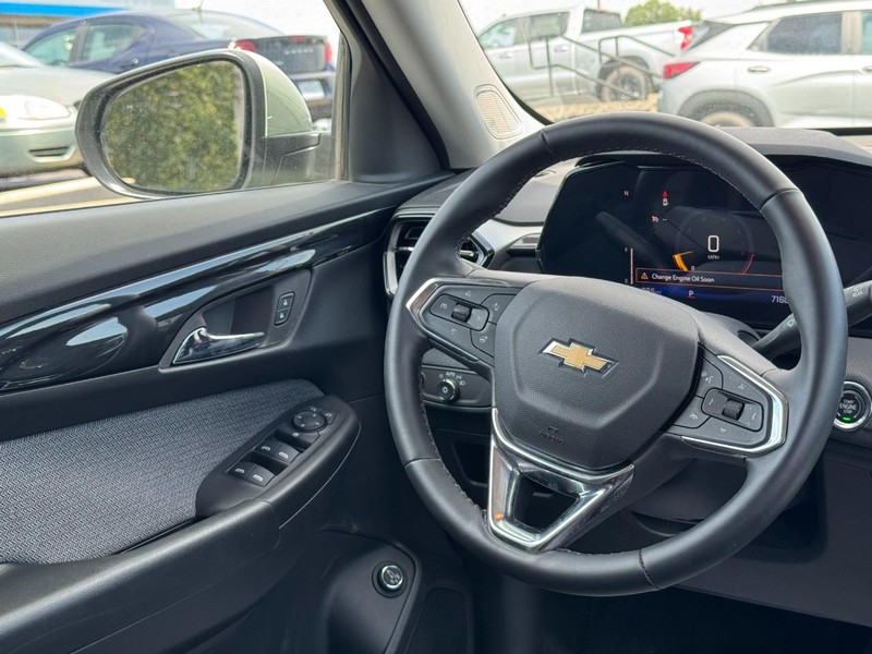Chevrolet TrailBlazer Vehicle Image 08