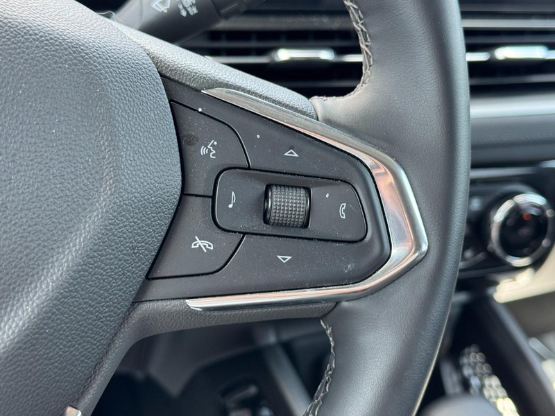 Chevrolet TrailBlazer Vehicle Image 12