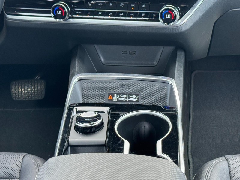 Chevrolet Equinox Vehicle Image 10