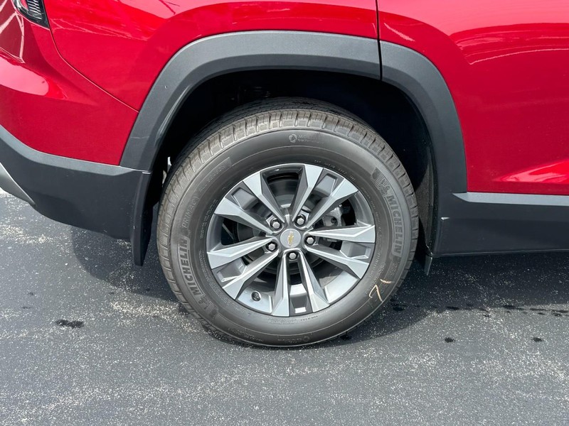 Chevrolet Equinox Vehicle Image 05