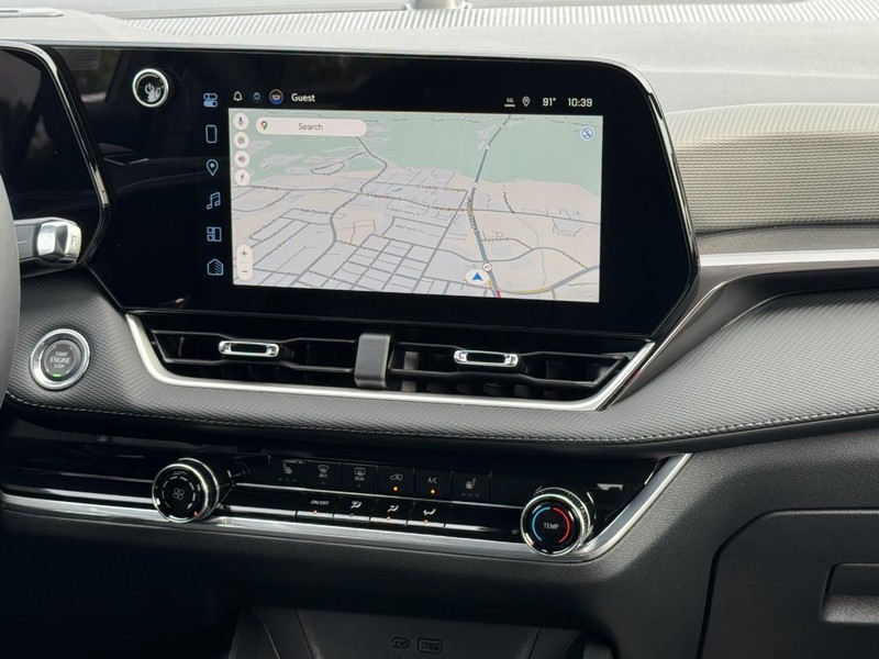 Chevrolet Equinox Vehicle Image 09