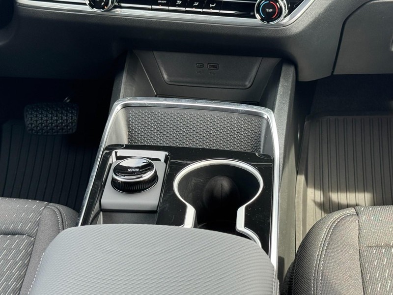 Chevrolet Equinox Vehicle Image 10