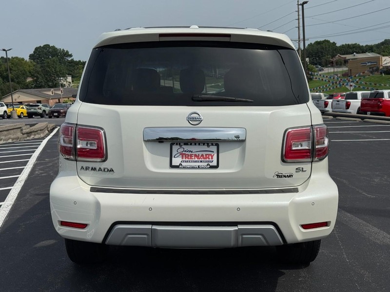 Nissan Armada Vehicle Image 04