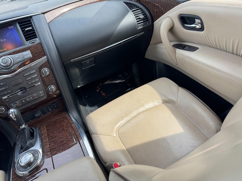 Nissan Armada Vehicle Image 15
