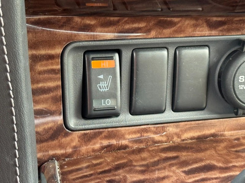 Nissan Armada Vehicle Image 20