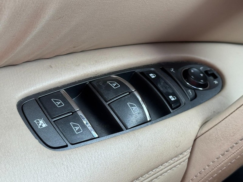 Nissan Armada Vehicle Image 23