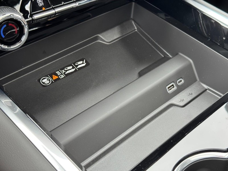 Chevrolet Tahoe Vehicle Image 15
