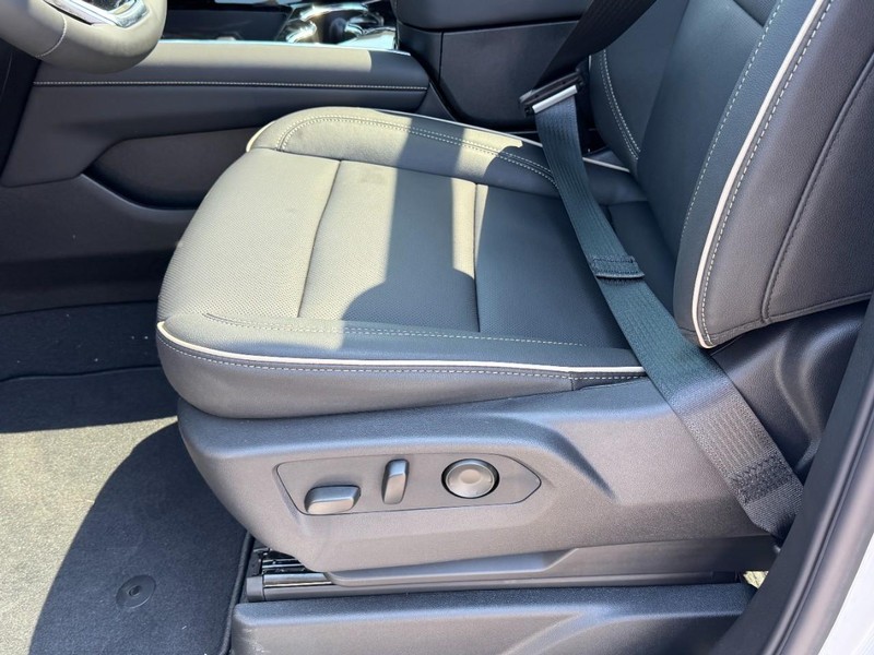 Chevrolet Tahoe Vehicle Image 19