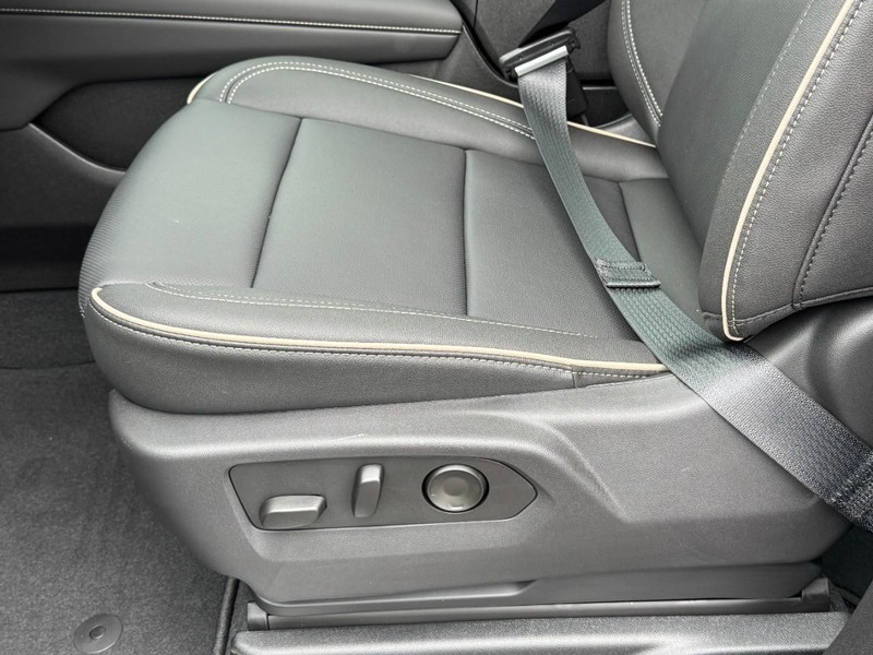 Chevrolet Tahoe Vehicle Image 17