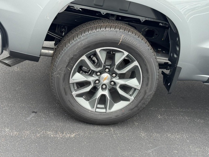 Chevrolet Silverado 1500 Vehicle Image 05