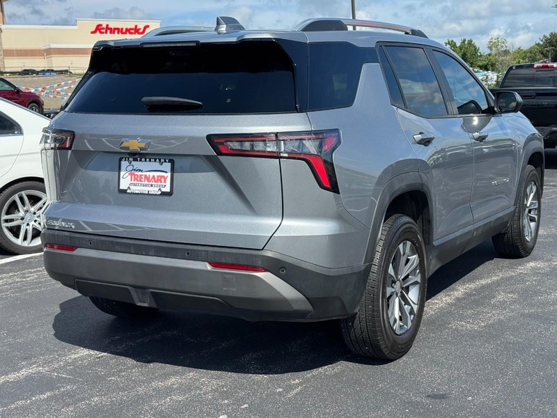 Chevrolet Equinox Vehicle Full-screen Gallery Image 03